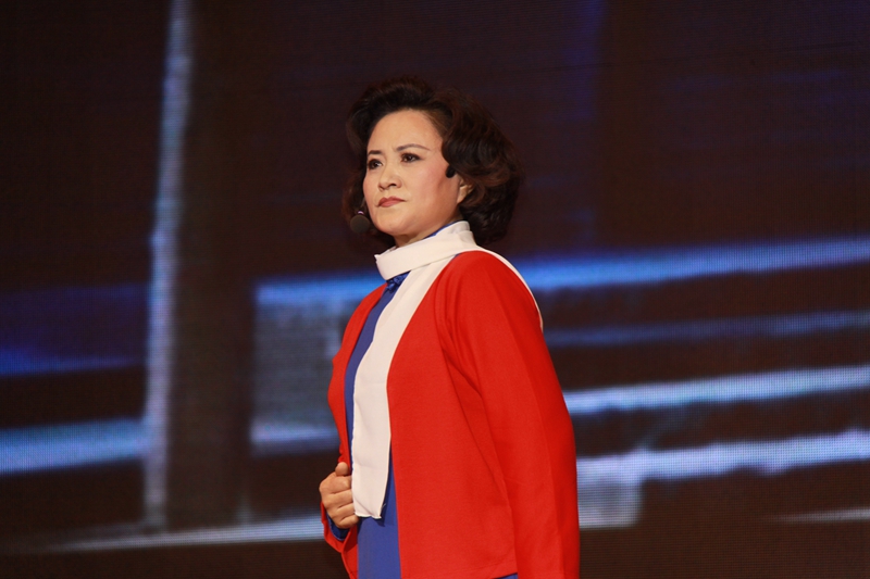 10、2011.11.30张莉在歌剧《江姐》在演出江姐_proc.jpg