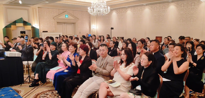 1、2025亚洲女性友好品牌峰会在大阪丽思卡尔顿酒店举办.jpg
